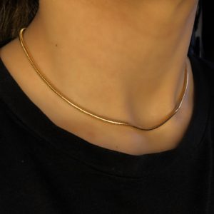 Chocker banhada a ouro